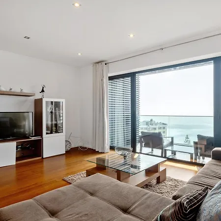 Ocean Vista- T2 Funchal