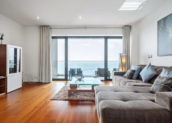 Ocean Vista- T2 Funchal